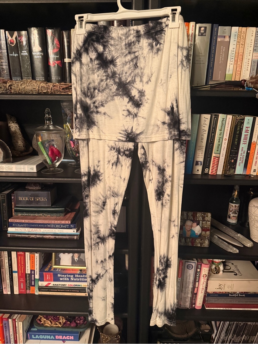 White Mark Black & White Tie-Dye Skirted Leggings Set